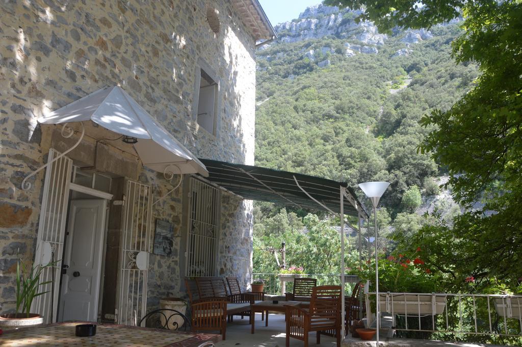 Domaine De La Carriere Bed & Breakfast Sumène Exterior foto